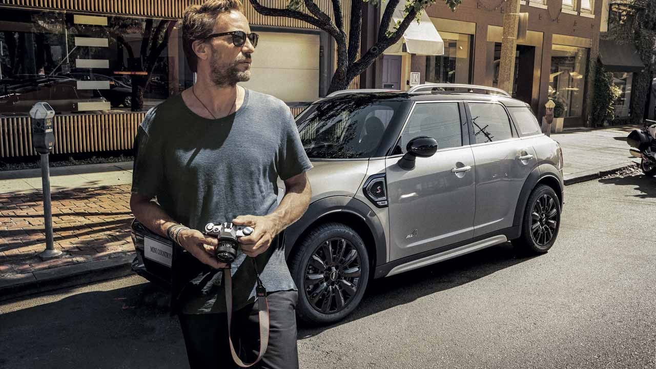 Доверьте официальному дилеру доставку вашего MINI на сервис и обратно